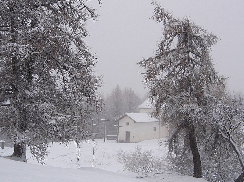 ND de la Vie : Et les 3 croix dans leur écrin de neige