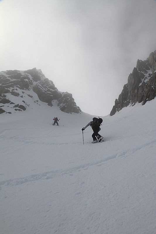 Le Col à la Pointe Villonet : c'est bien raide, mais ça passe entièrement à skis