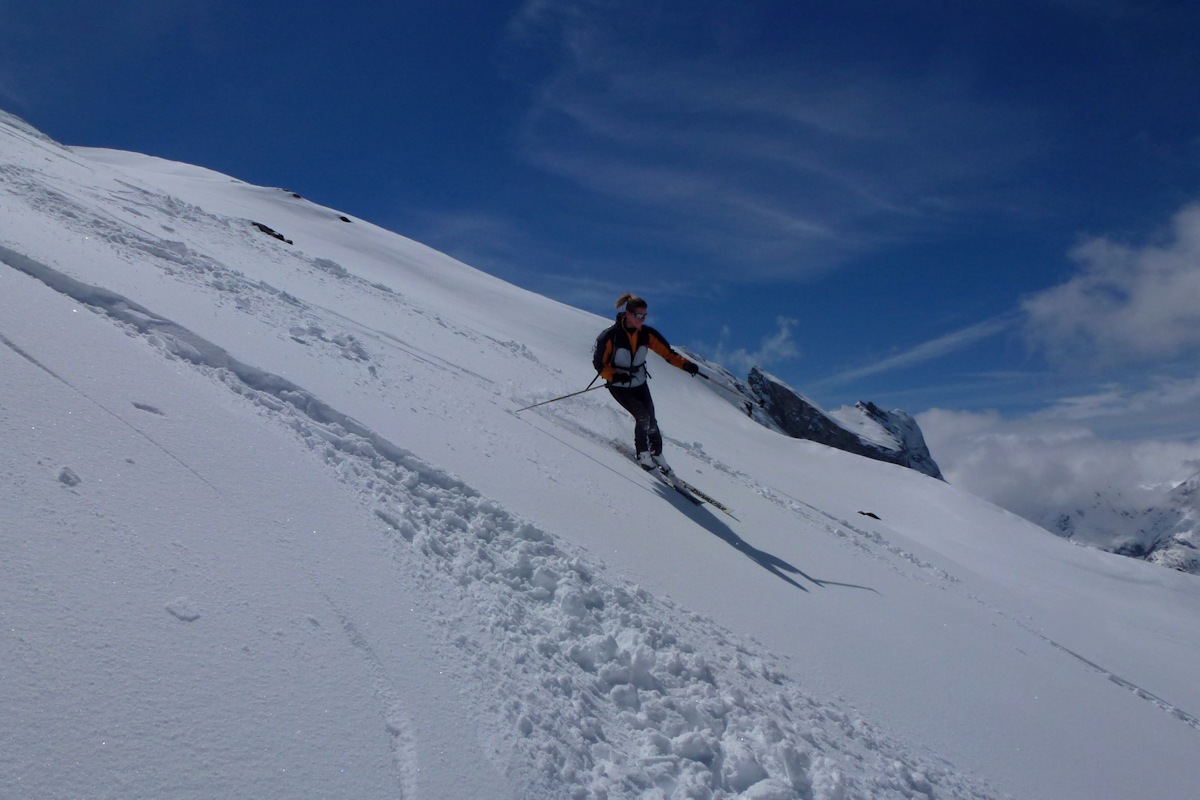 Caroline se fait plaisir : Malgré ses skis biens étroits.