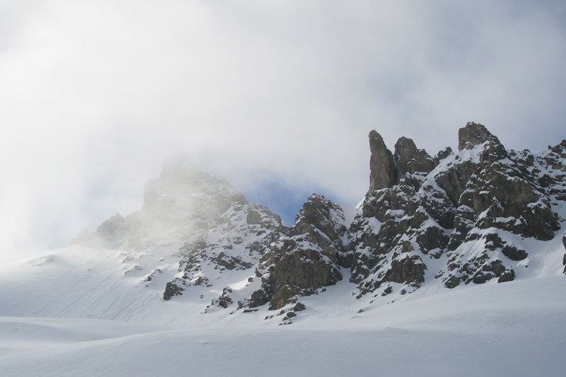 Crête de la Riche : et à gauche pointe 2987  m de l'Eisassa.