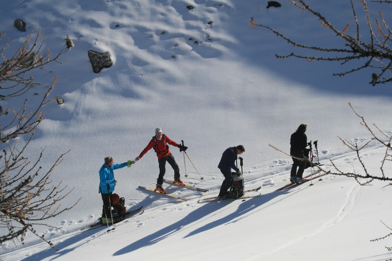 Dans le vallon d'Albert : petite pose vers 2200 m.