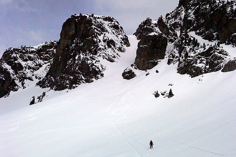Tour de Chamrousse : le couloir de la Vaudaine depuis le bas