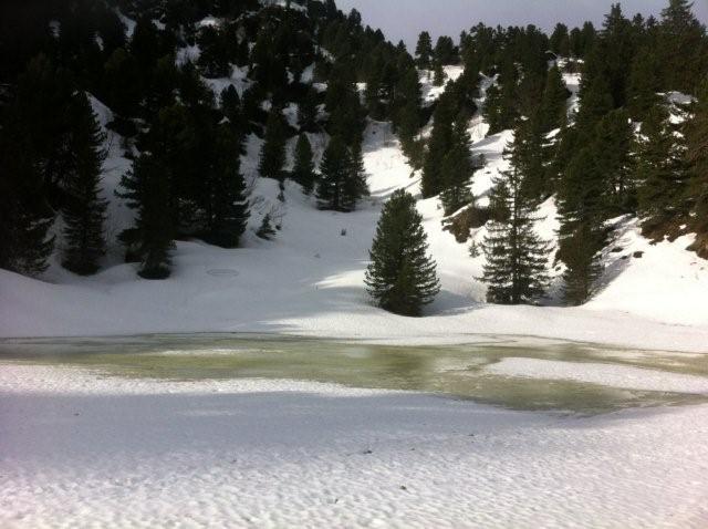 Même les lacs autour des Pourettes dégelent vite...