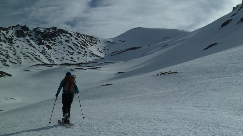 Neige dure : Le regel est suffisant