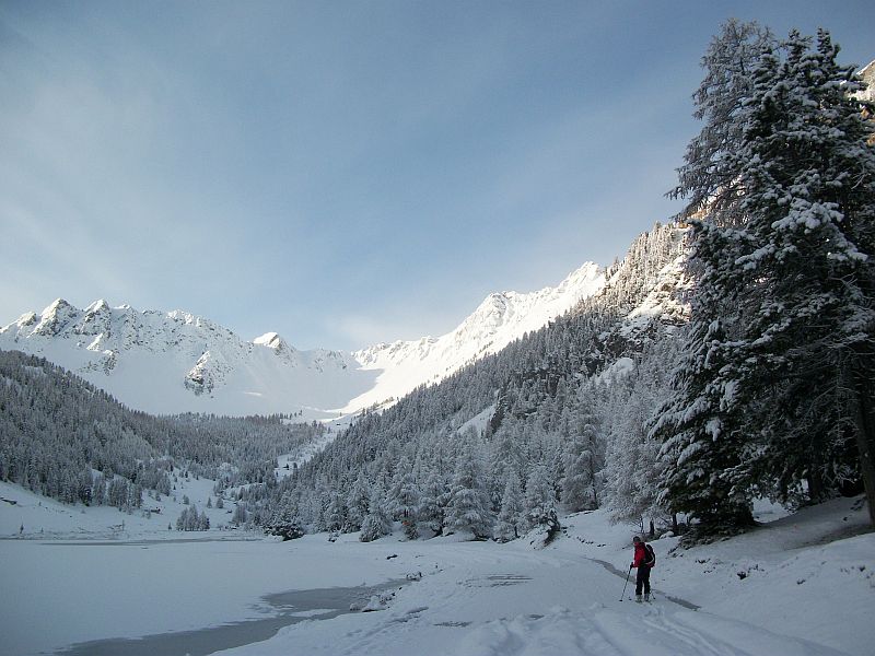 Au niveau du lac : on se croirait en début d'hiver