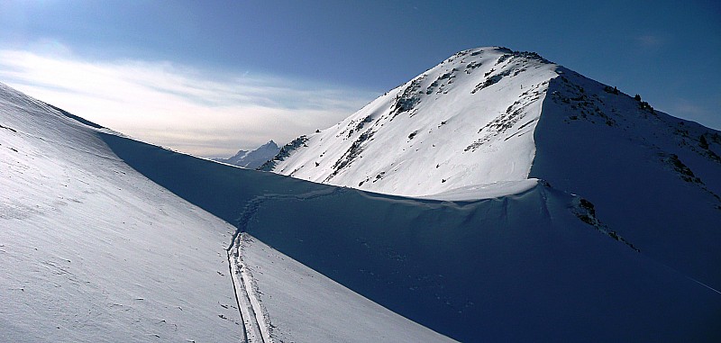 Au col de la Botte : ça a bien soufflé par là, sous le regard de la Meije