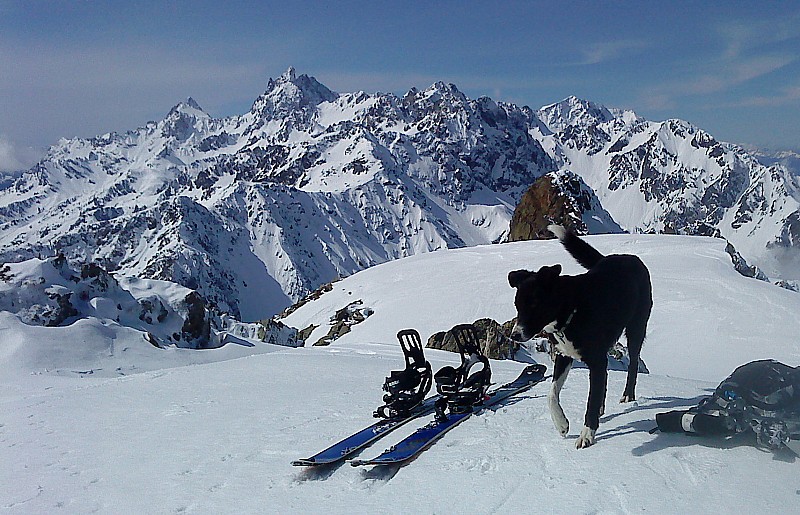 Dent de Bédina : le Grand Pic et les sommets environnant