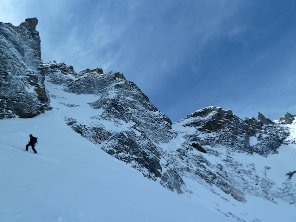Le bas du couloir : le ciel se voile