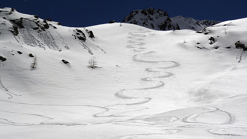 2300m : Bonne moquette à la descente