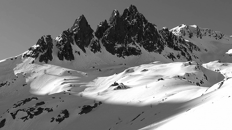 2300m : Serrieres de Colla Lunga: jolies aiguilles