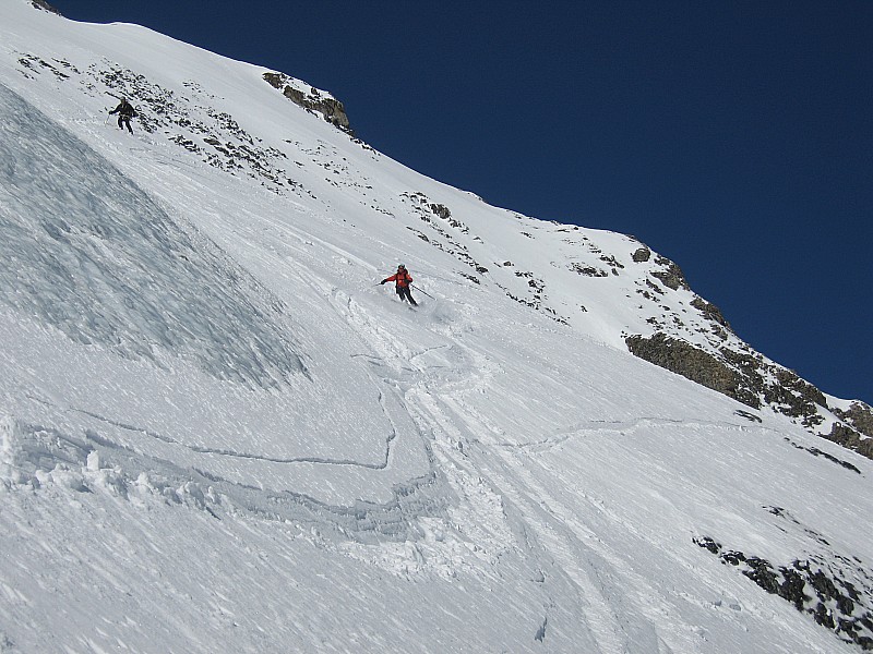 glace : presque en bas entre le roche te la galce