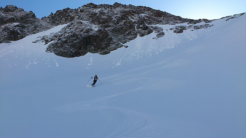 Descente des balmettes : Elle est pas belle la neige en mai ;-)