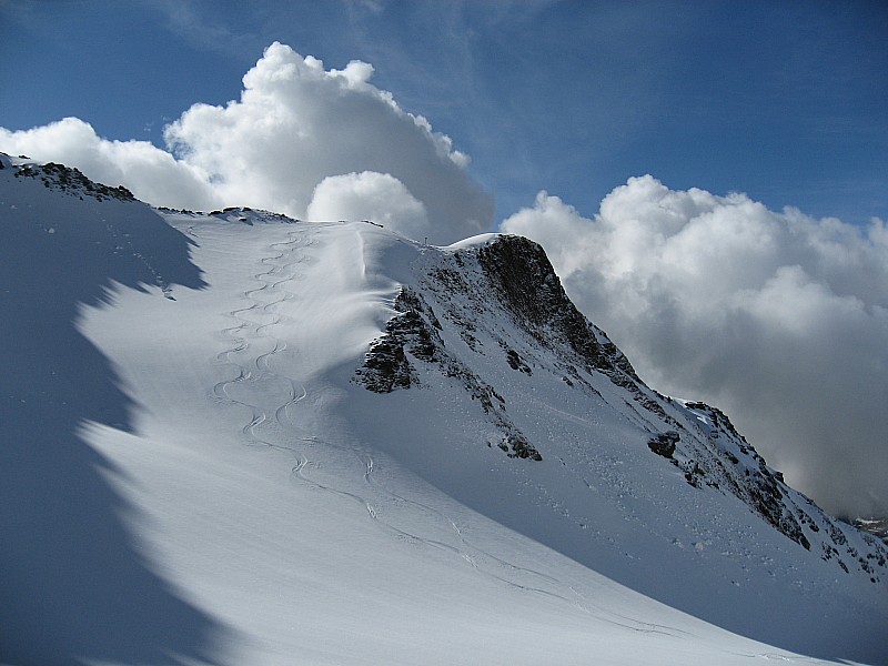 Col des balmettes : Nos traces de descente vers la combe rousse