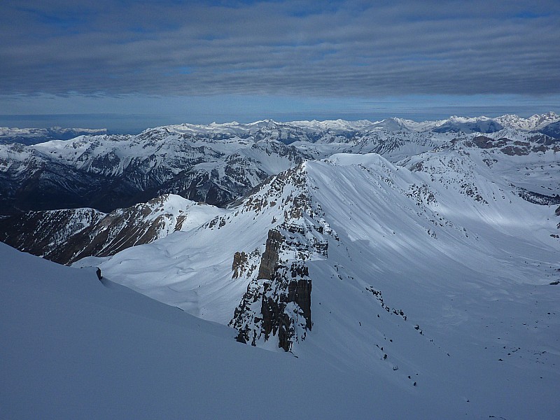 Pic de Rochebrune : Après le col des portes, on s'élève dans des pentes soutenues où la présence des couteaux est agréable.
