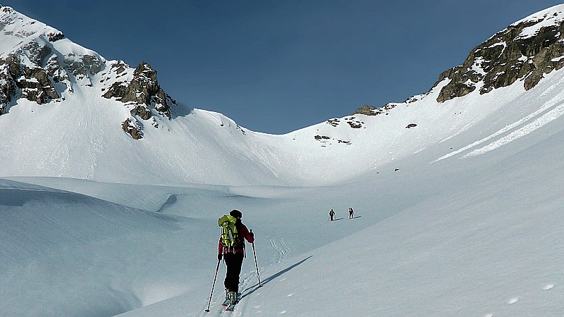 2400m : Col de la petite cayole au soleil pendant cette éclaircit éclair