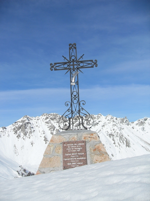 Magnifique croix du Rocher Roux.