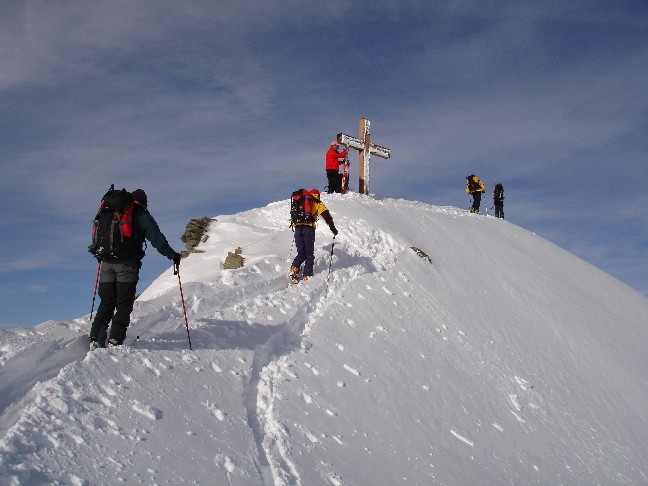 Mont Gelé : Arrivée au sommet du Mont gelé, il est 17h.