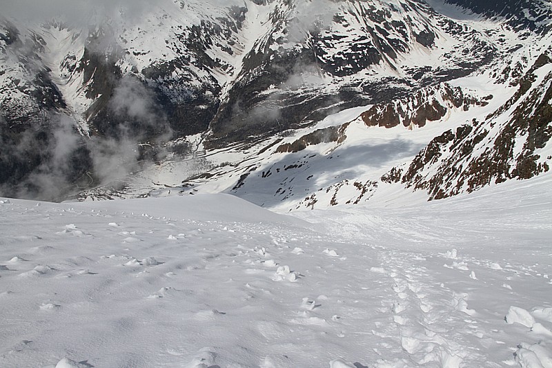 Vue depuis le col : Le parking est sous nos pieds