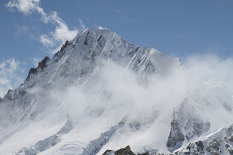 Bietschhorn : Bietschhorn dans les nuages