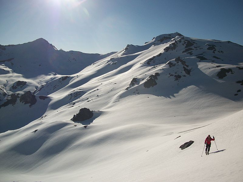 montée tranquile : De belles parties lisses encore à skier entre Péas et Petit Rochebrune
