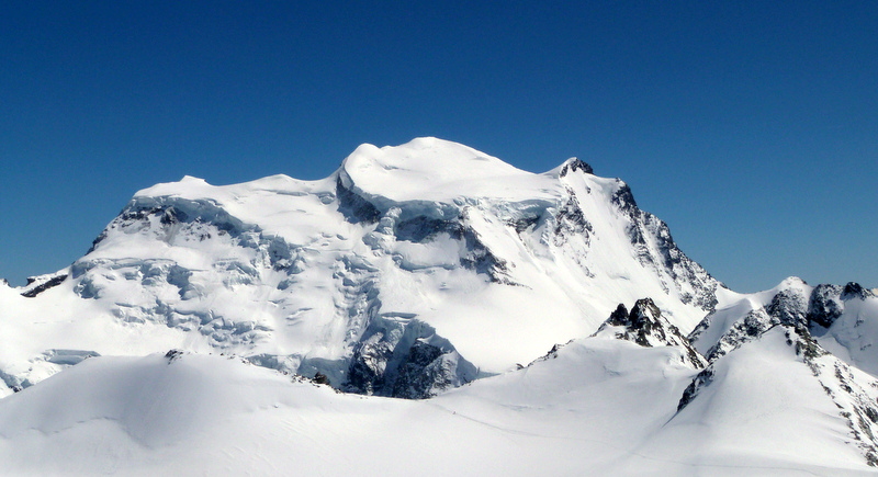 #9 Grand Combin : Grandioses glaciers suspendus Grand Combin : Grandioses glaciers suspendus