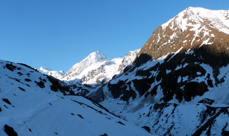 #2 Panorama sud à 1950m : De gauche à droite; Grand Combin, Combin de Corbassière, Becca de Serry Panorama sud à 1950m : De gauche à droite; Grand Combin, Combin de Corbassière, Becca de Serry