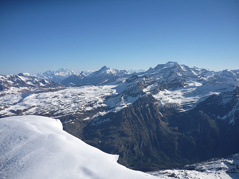 Splendide : Vue sur Valais, Cervin, Mont Rose et surtout Grand Paradis.... souvenirs du tractage+++++ nat'n co