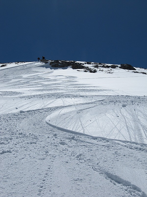 Quelques traces : sous la Pointe à Corbeaux.