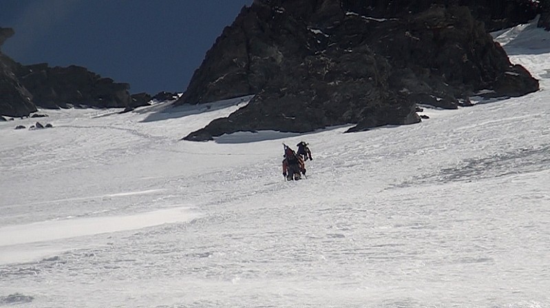 Vers le milieu de la face : Les jambes commencent à se sentir lourdes