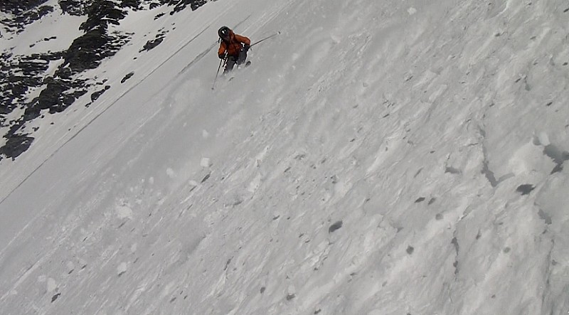 Dani : Dani profite de la bonne neige à la descente