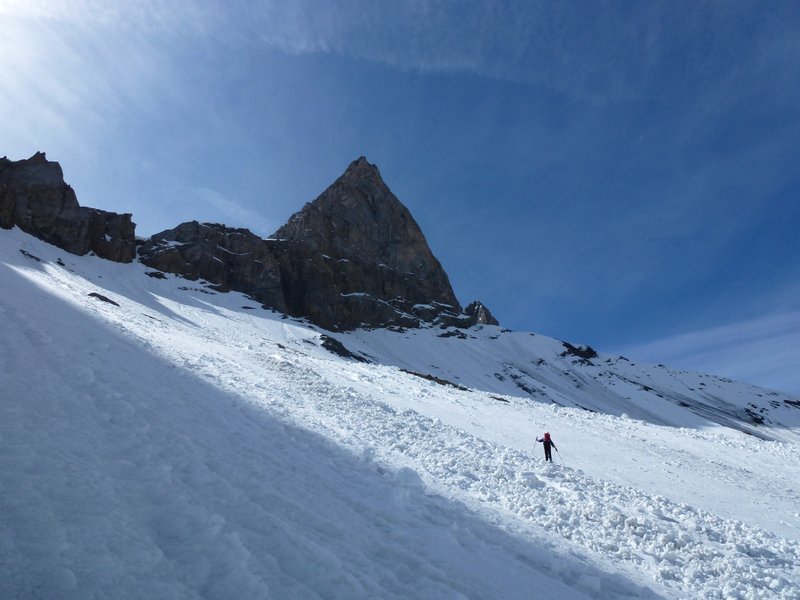 Aig. d'Arves : Infâme à descendre mais agréable à monter sur cette neige béton