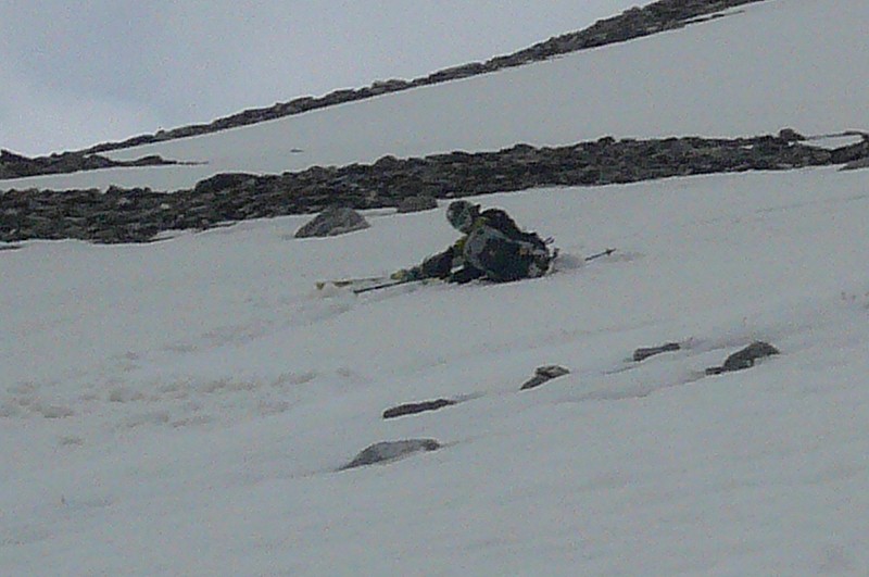 PT DU DARD : mème lolo il se casse la gueule dans une neige pareil