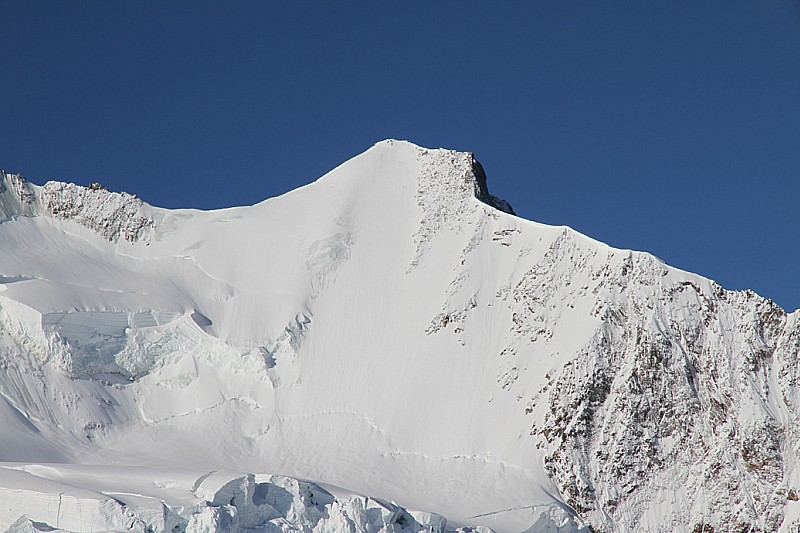 la face : Après la tempête de neige pas de trace de glace, la face est toute blanche!