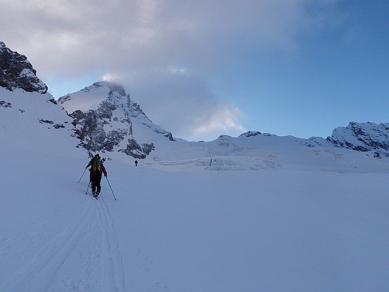 de la compagnie : en direction de la dent d'Hérens