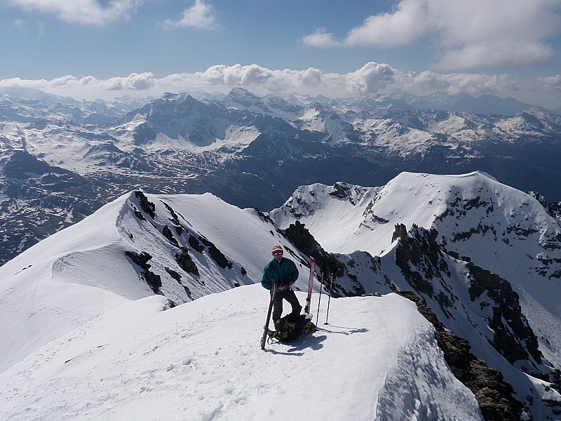arête SE : au col du château des dames et le col Volfrède franchi par René caché derrière l'arête