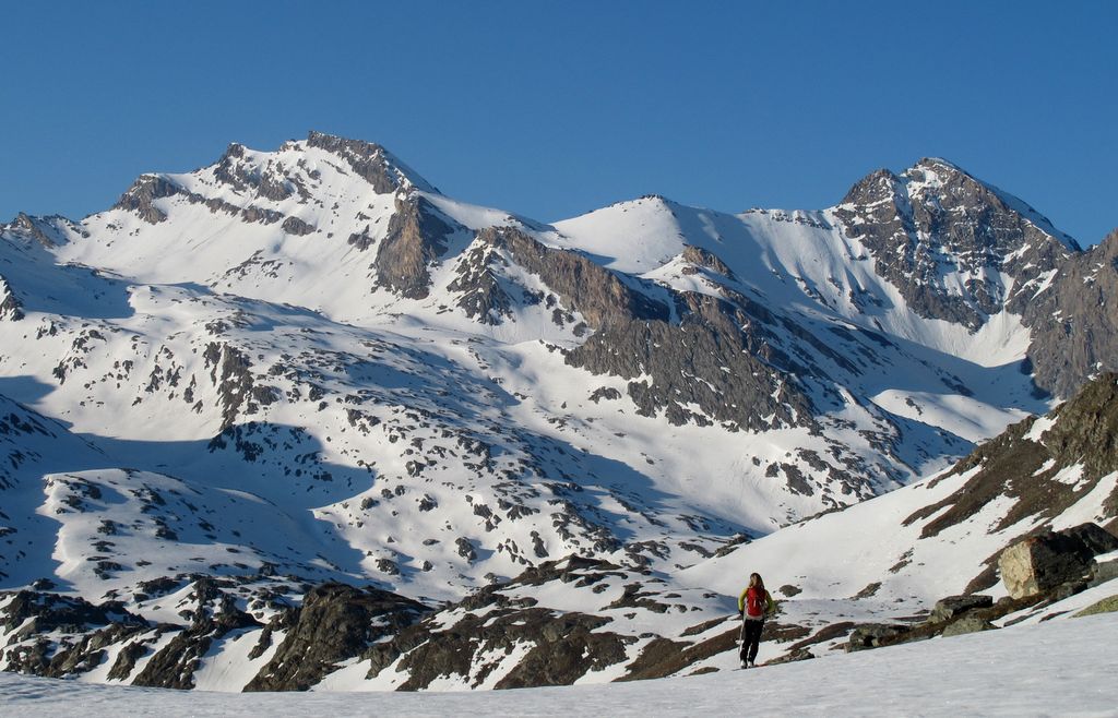 #2 Vallon de la Biancetta : Face au Mont de Salsa (à gauche) et au Bric de Rubren (à droite) Vallon de la Biancetta : Face au Mont de Salsa (à gauche) et au Bric de Rubren (à droite)