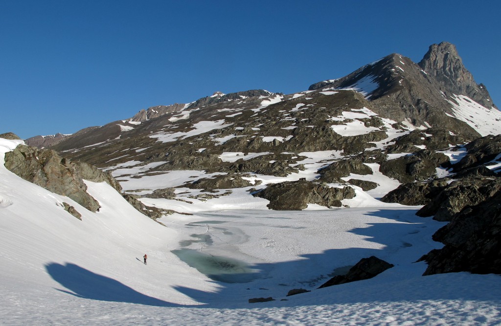 #5 Au Col de Longet : Le début de la remontée vers les Toillies se fera à pied... Au Col de Longet : Le début de la remontée vers les Toillies se fera à pied...