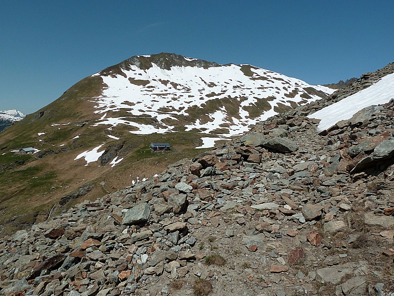 Refuge du Mont Pourri : On peut chausser au refuge pour monter à ski au Lac des Moutons