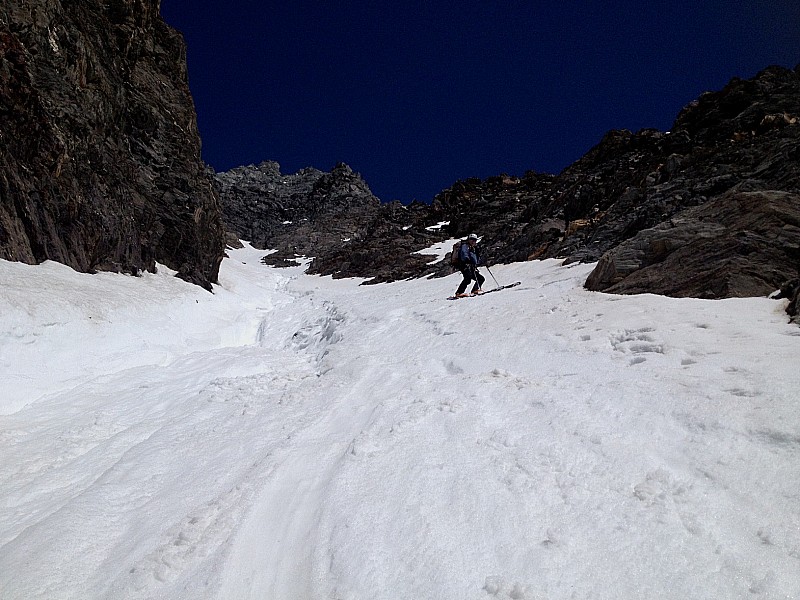 Descente : Dans le bas.