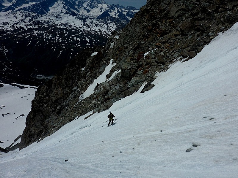 Descente : 1ère traversée de goulotte pour aller chercher la contrepente rive droite.