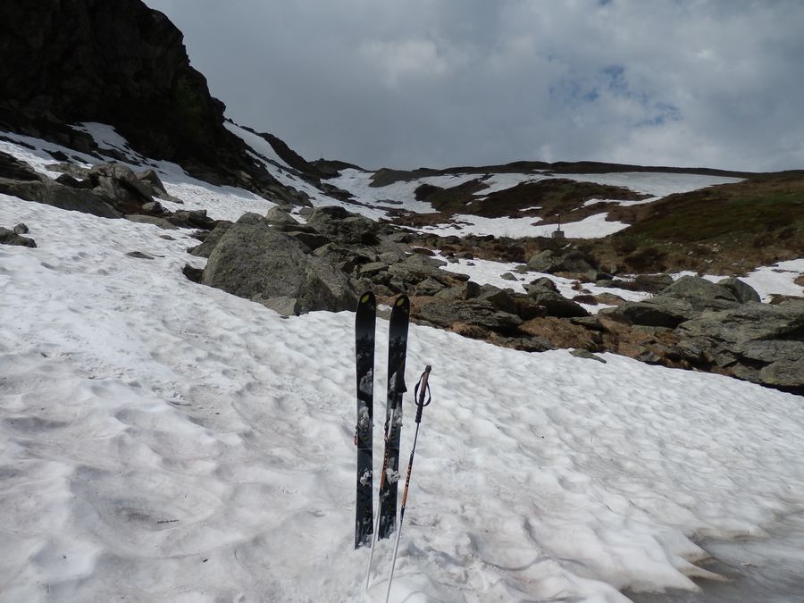 Déchaussage 2100m : En visant bien, seulement deux très courts déchaussages pour descendre jusqu'à 2100m