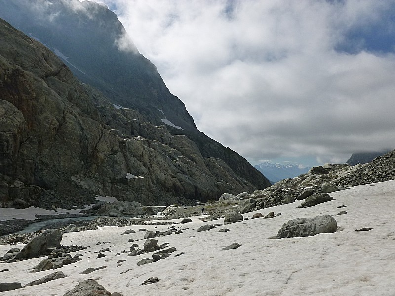 Glacier Blanc : On ira pas plus bas, on déchausse (et micro sieste au soleil qui fait du bien !)