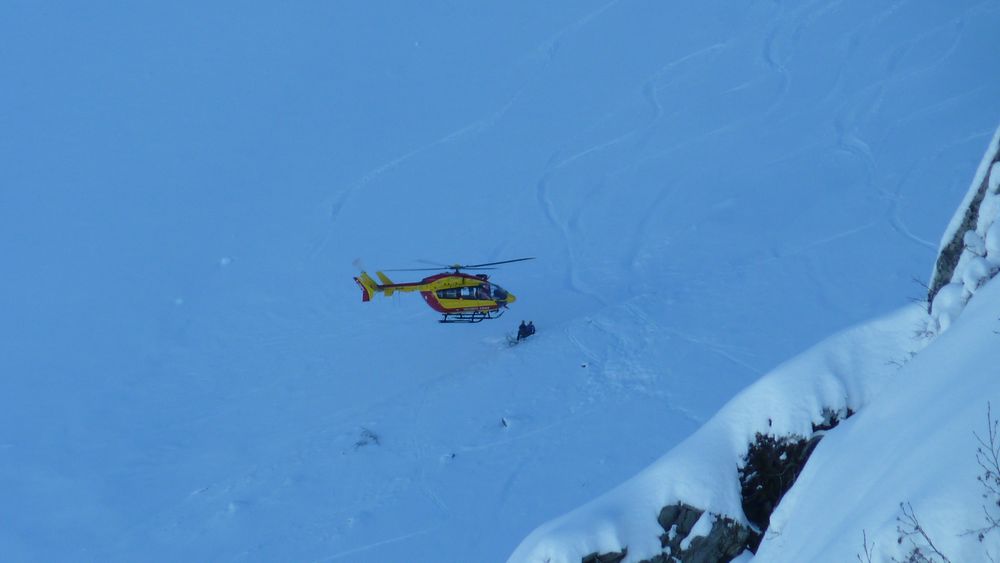 Secours : le skieur blessé est évacué
