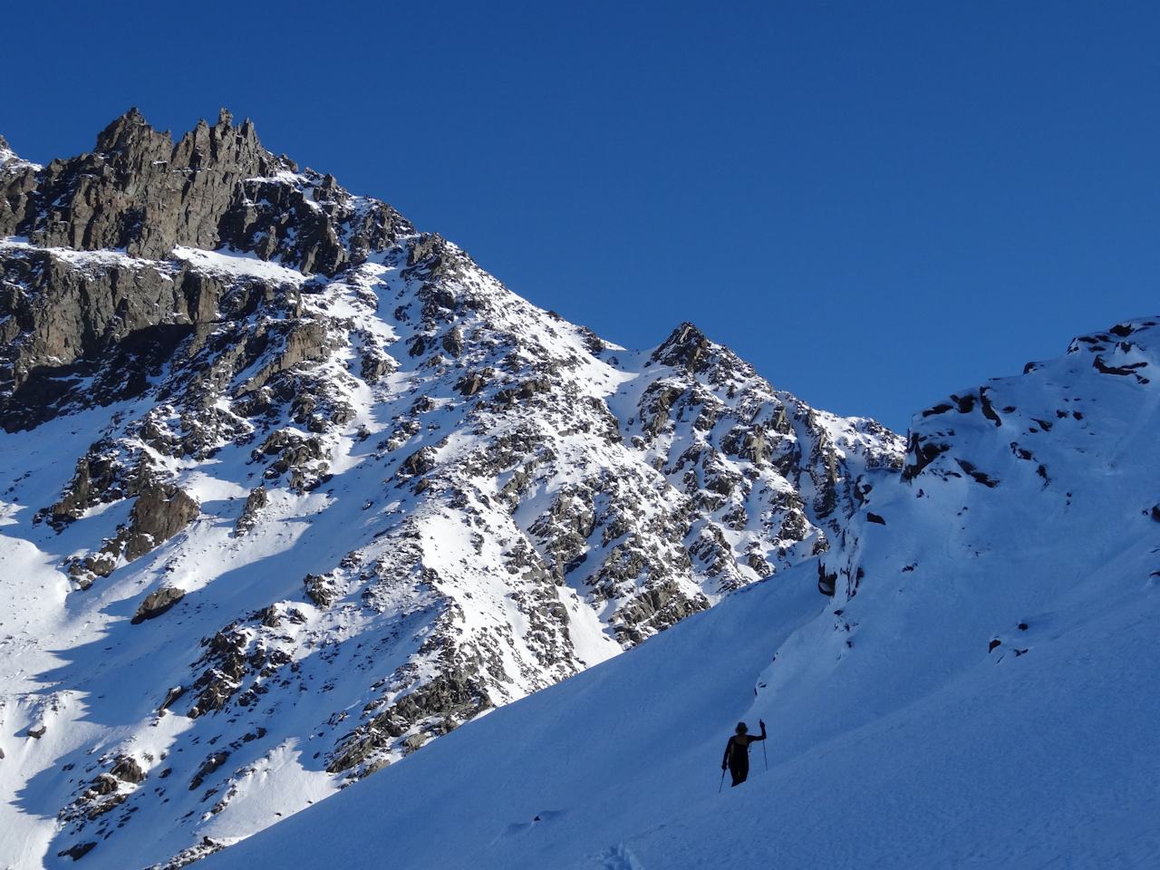 #2 Dans l Dans l'ombre du versant Nord : Mais le plaisir de tracer en terrain vierge.