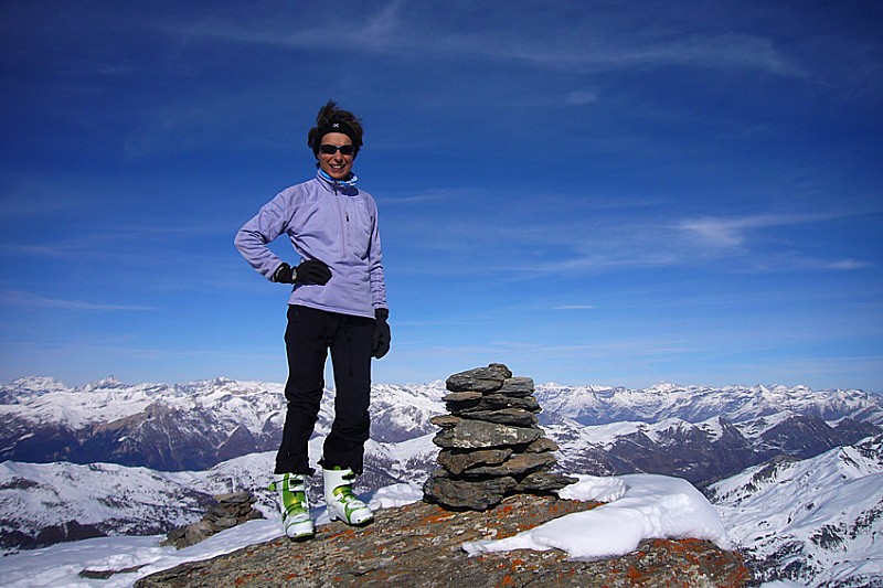 Le sommet version Mt Blanc, on devine le Mont Blanc au niveau du genoux gauche de ma doudou.