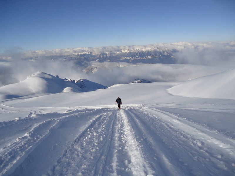 Les Plagnes : Beau temps au dessus de la brume
