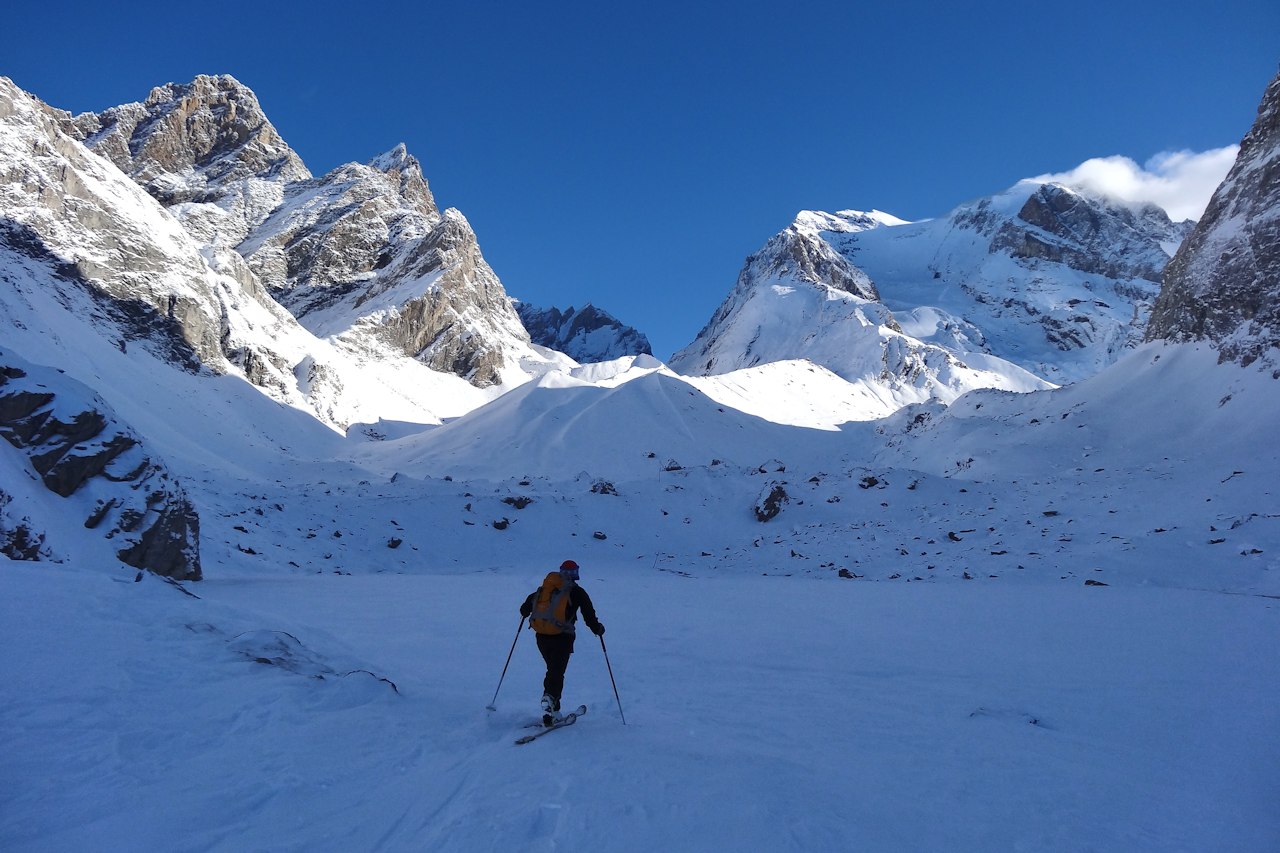 Le lac des Vaches : Au pied de l'Aiguille de la Vanoise.