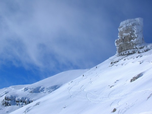Descente du Taillon : La descente sous le sommet du Taillon dans une poudreuse légère fort sympathique :-)
