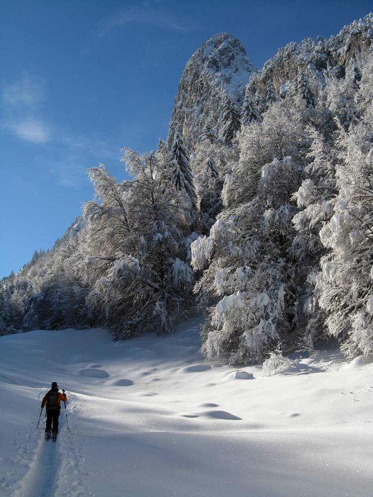 Pointe de Talamarche, combe N : On s’arrêtera au dessus