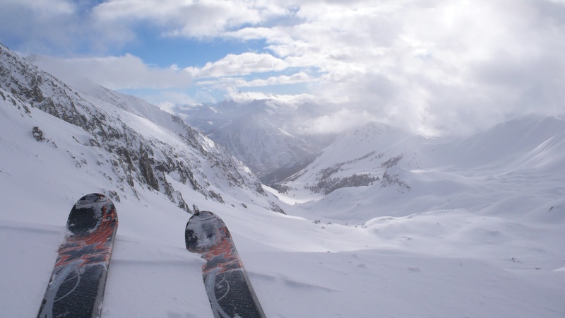Skis neufs... : ...deviendront skis abîmés 400m plus bas :(